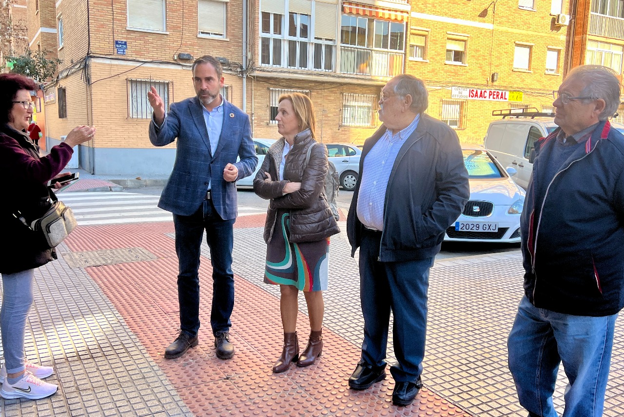 El PSOE se une a las quejas ciudadanas por la falta de limpieza en los barrios de Málaga