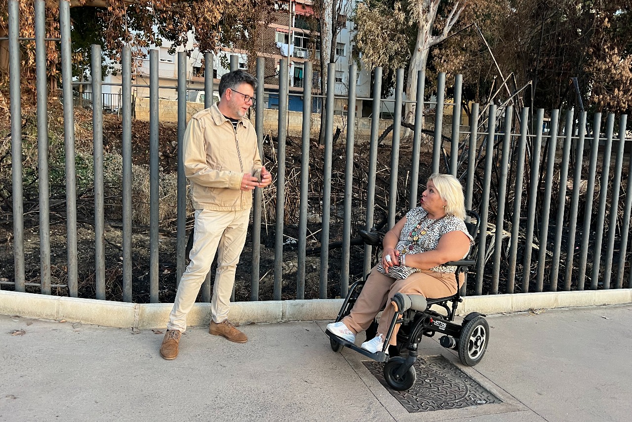 El PSOE reclama medidas urgentes de desbroce y accesibilidad en el Parque de la Laguna de la Barrera