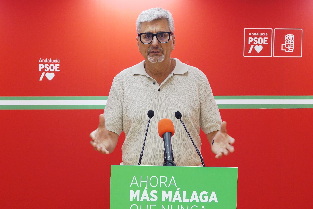 El PSOE denuncia que Juanma Moreno “vuelve a echar el cierre a la sanidad pública por las tardes” en Málaga