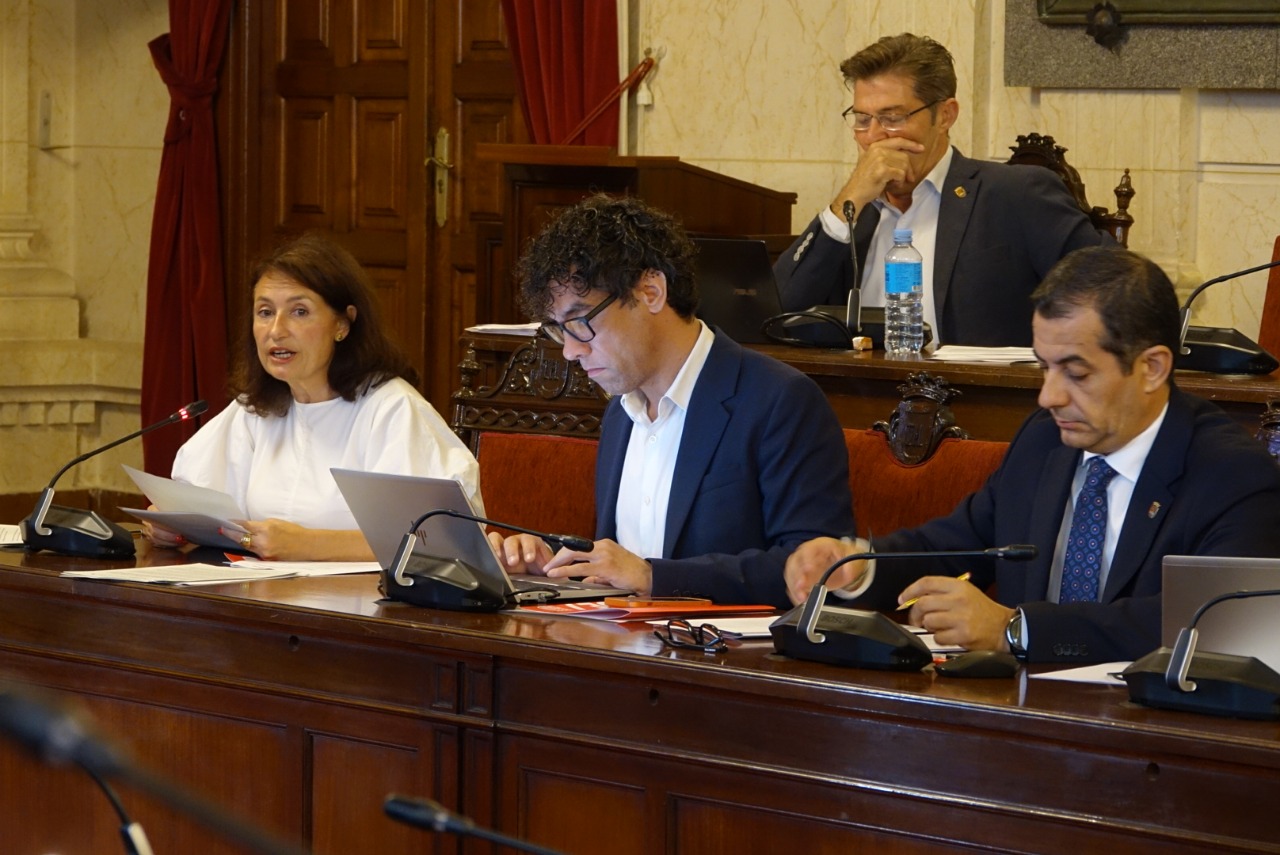 El PP rechaza que la Junta destine el 50% de la financiación a la Dependencia mientras miles de malagueños siguen esperando atención